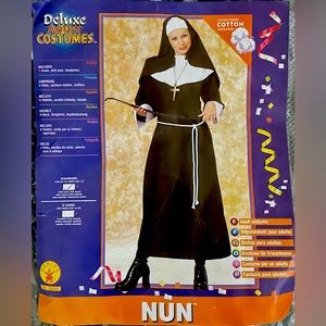 Deluxe adult costumes  Standard nun costume